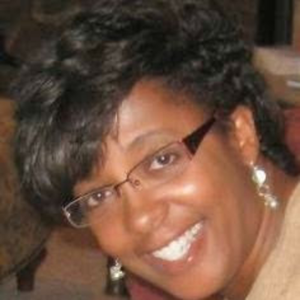 Meet your Posher, Roxanne